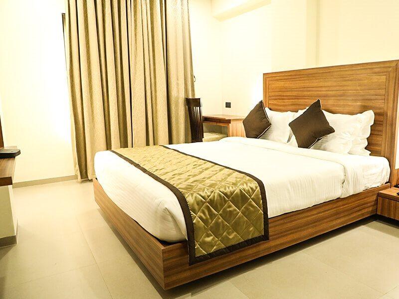 Kyriad Hotel Solapur By Othpl Exteriér fotografie