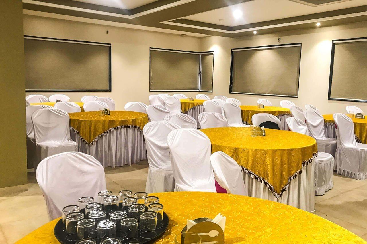 Kyriad Hotel Solapur By Othpl Exteriér fotografie