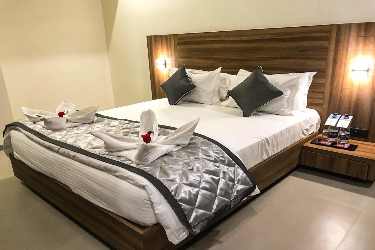 Kyriad Hotel Solapur By Othpl Exteriér fotografie