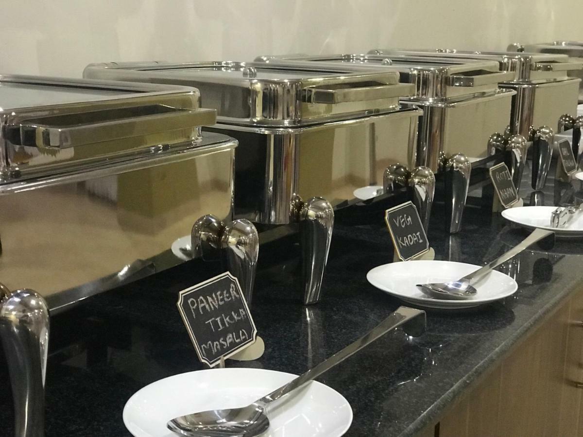 Kyriad Hotel Solapur By Othpl Exteriér fotografie